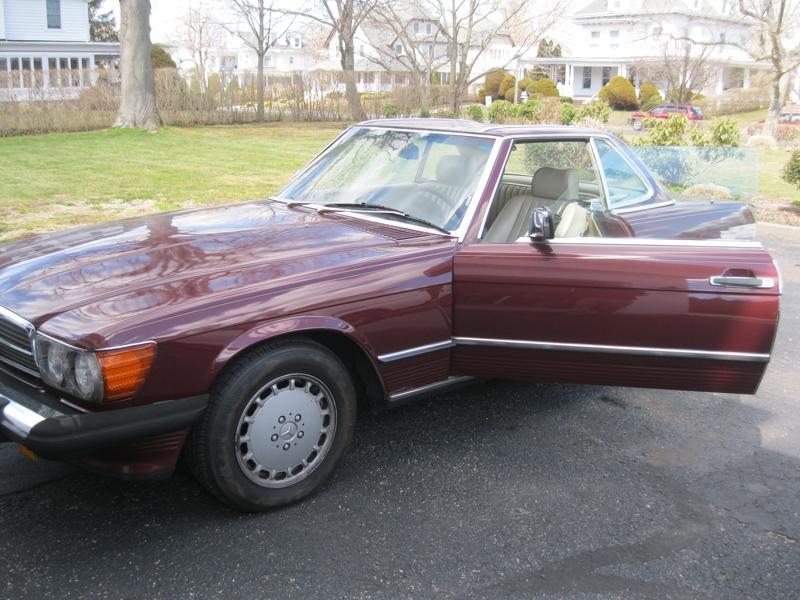 ABSOLUTE AUCTION: '86 MERCEDES 560SL CONVERTIBLE W/ HARD TOP