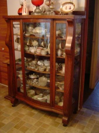 large-victorian-antique-auction