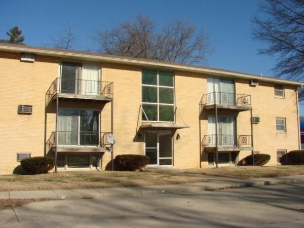 income-producing-multi-family-apartment-auction