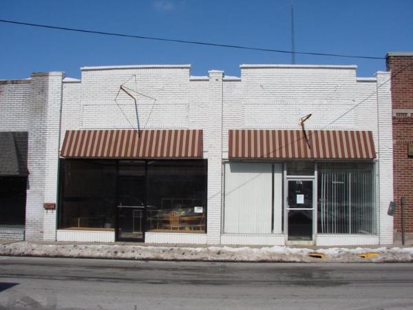 retail-front-property-in-greenwood-for-auction
