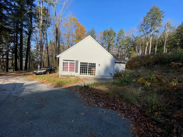 foreclosure-1-3%c2%b1-acre-lake-bomoseen-lot-with-pool-house-and-garage