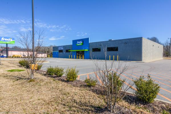 real-estate-auction-16758-sf-free-standing-retail-on-3-34-acres
