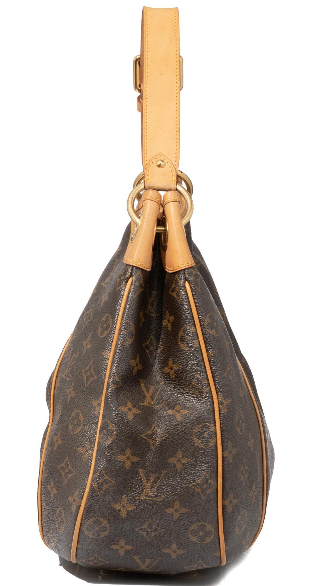 Sold at Auction: Louis Vuitton, LOUIS VUITTON GALLIERA MONOGRAM HANDBAG