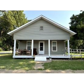 2 BR/1 BA HOME ON A LARGE .4 AC CORNER LOT IN CALDWELL, KS