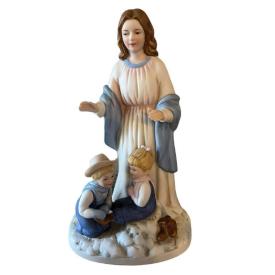 Collectibles Figurines and Tea Sets Auction