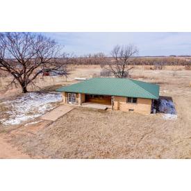 BANK OWNED PROPERTY - 54+/- ACRES PASTURE/CREEK │ BRICK RANCH HOME │ ROPING ARENA │ BUNKHOUSE/STABLE │ AND OUTBUILDINGS