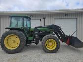 John Deere 4240 S Tractor w/Loader
