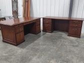 2-Piece Wooden Desk