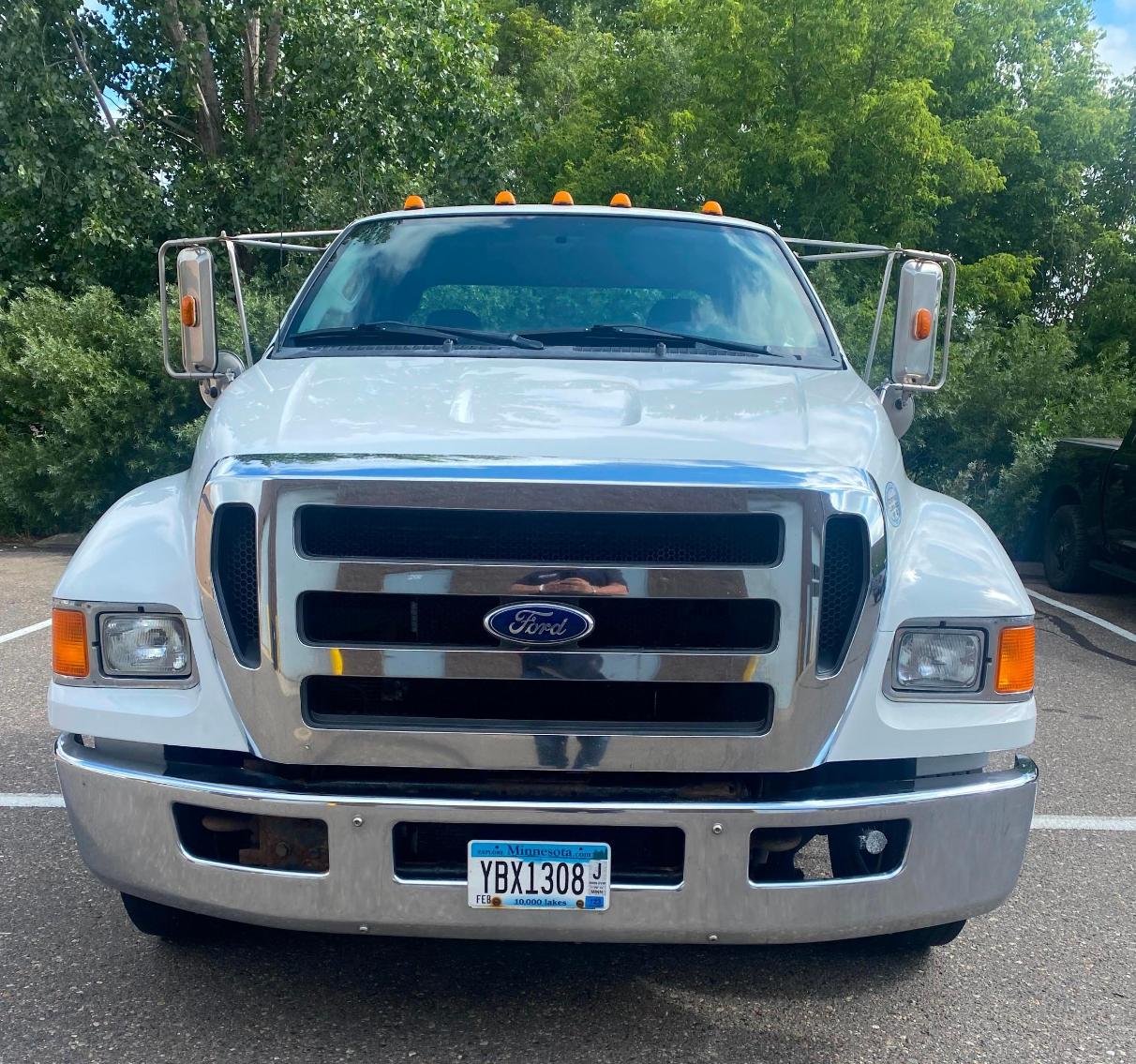 2012 Ford F-650 Super Cab Dock Height XLT
