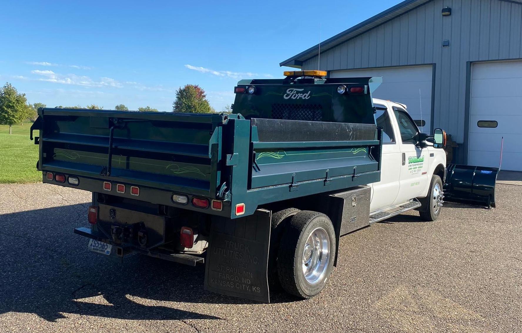 2004 Ford F-550 XLT Dump Truck With Plow