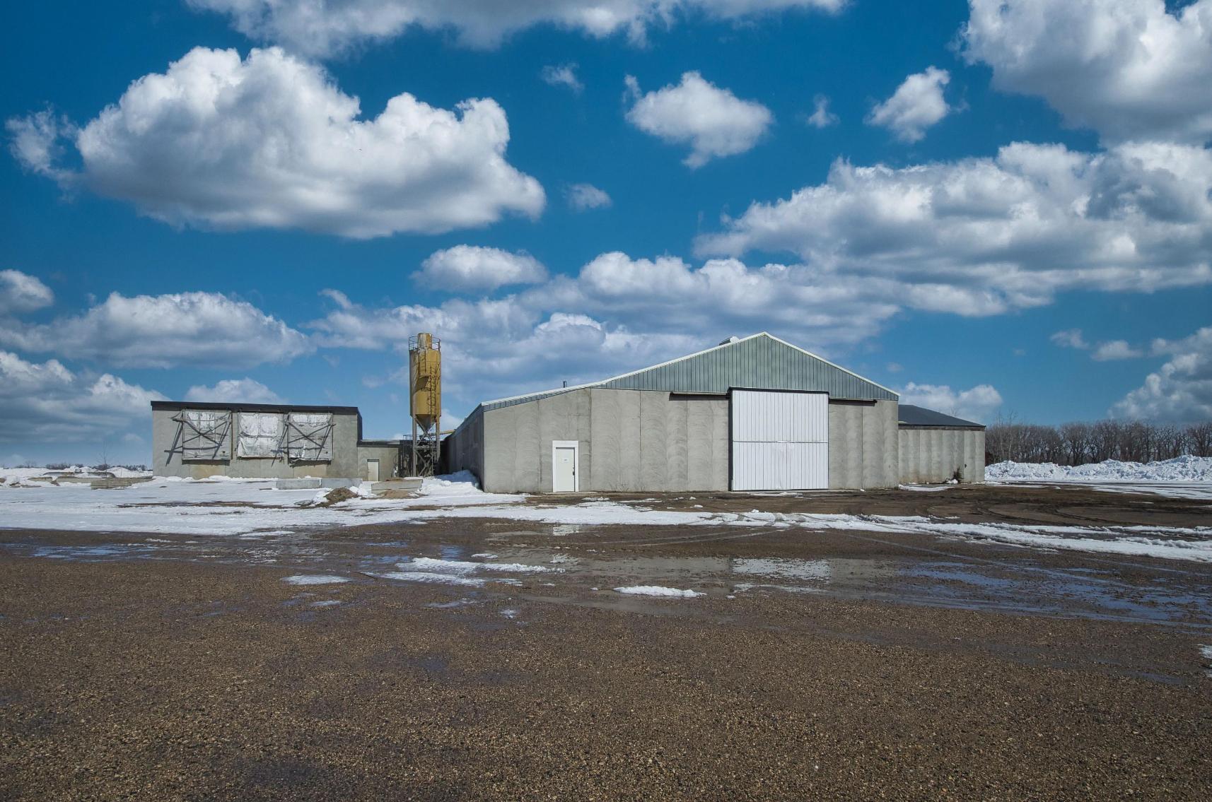 Willmar MN Commercial Building Plus House on Over 13 Acres
