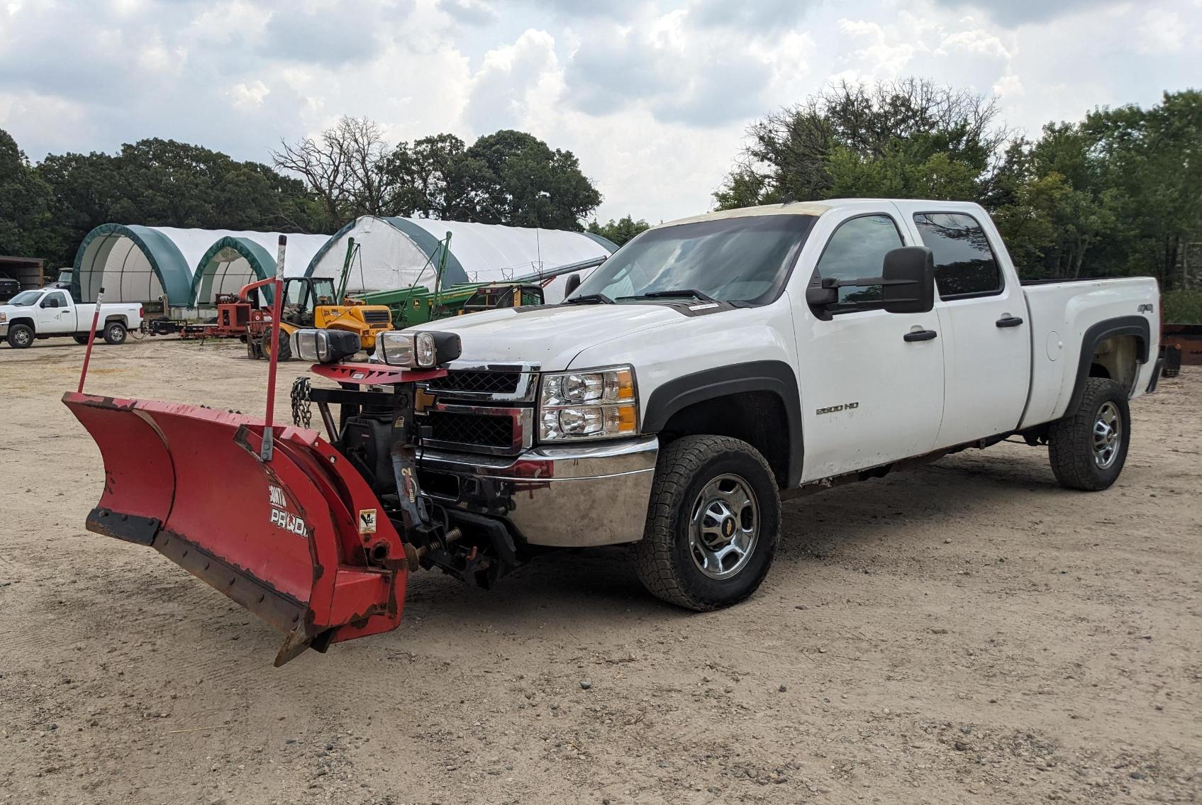 2013 Chevrolet 2500 HD 4X4 Truck With 10' Western Plow