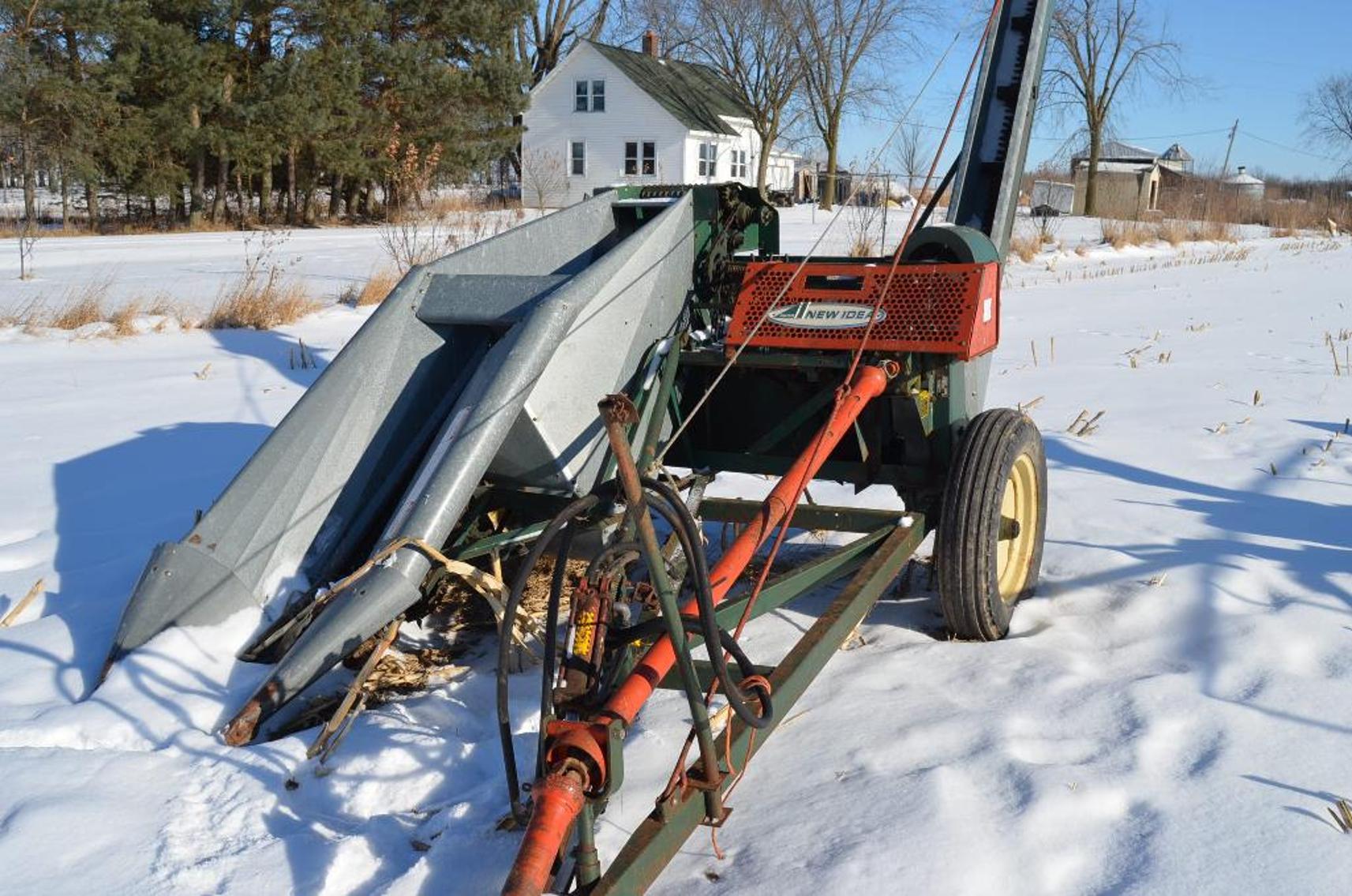 IH Tractor - Barko Feller Buncher - Farm Equipment