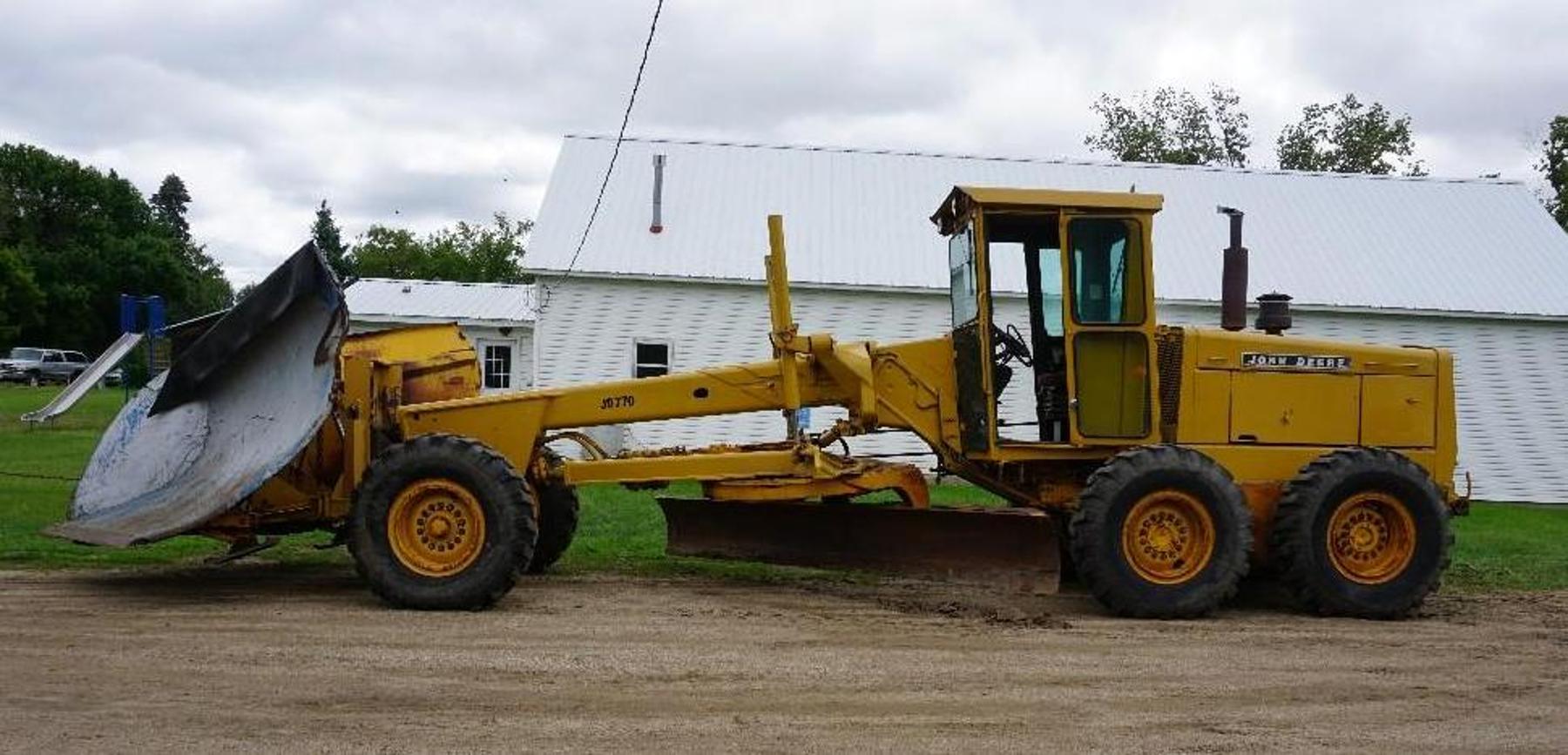 John Deere 770 Road Grader - County Owned and Maintained