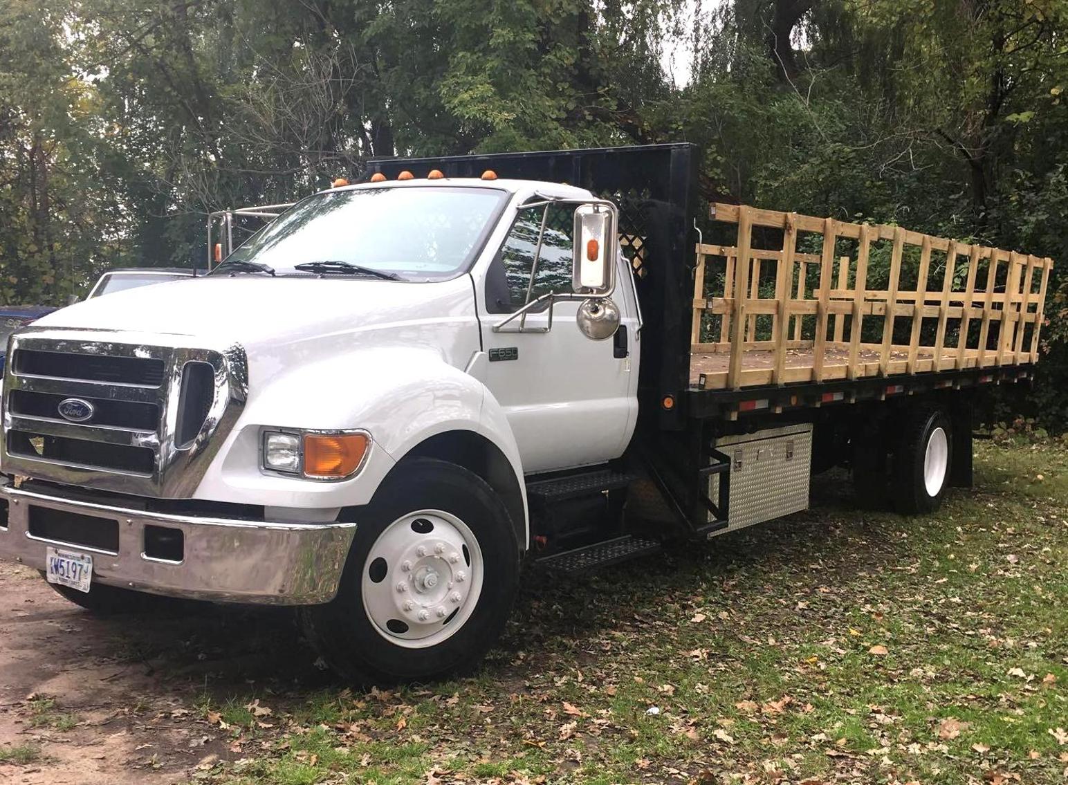 2006 Ford F-650 XLT Super Duty Flatbed