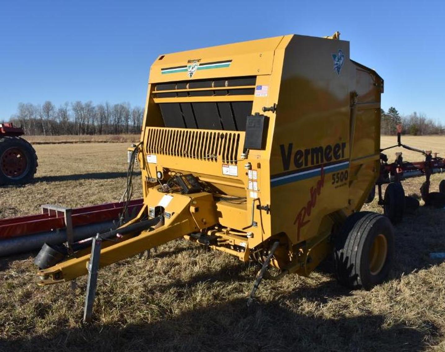 Farm Equipment: International 986 Tractor, New Grain Augers, Gravity Boxes