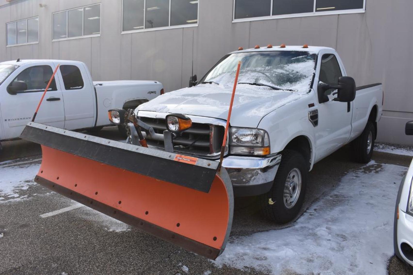 1999 Ford F-250 Pickup Truck With 8' Arctic Snow Plow