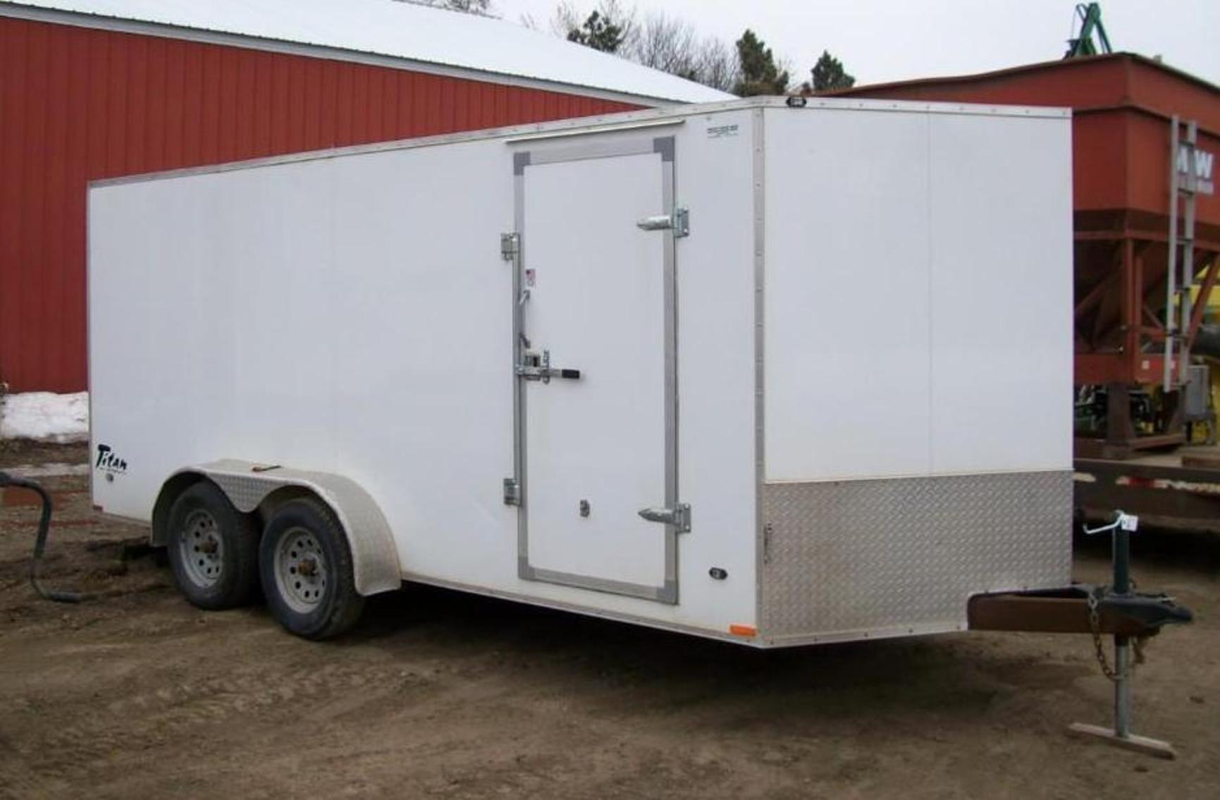 2015 Can-Am Commander 800XT & 2013 Stealth Enclosed Trailer