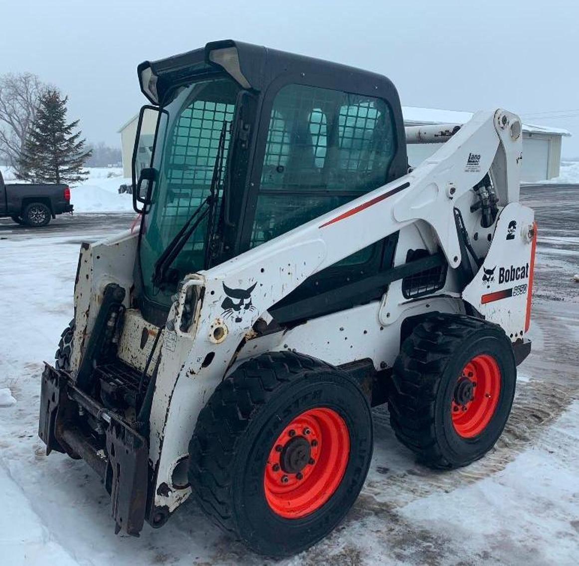 2010 Bobcat S650 Compact Skid Loader With 6' Bucket and 48