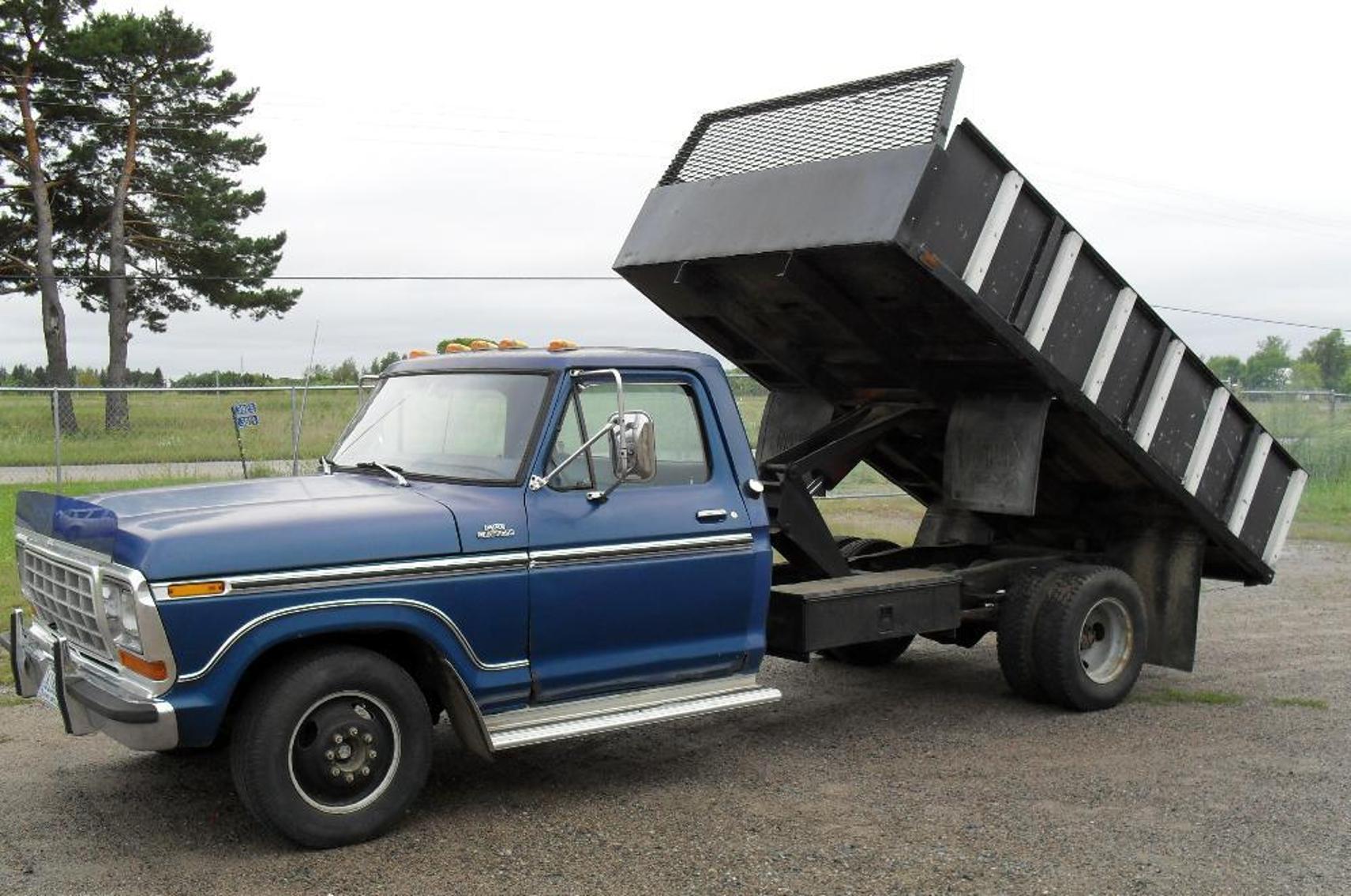 1974 Ford 1 Ton, Furniture, Vintage, Household, Lawn and Garden