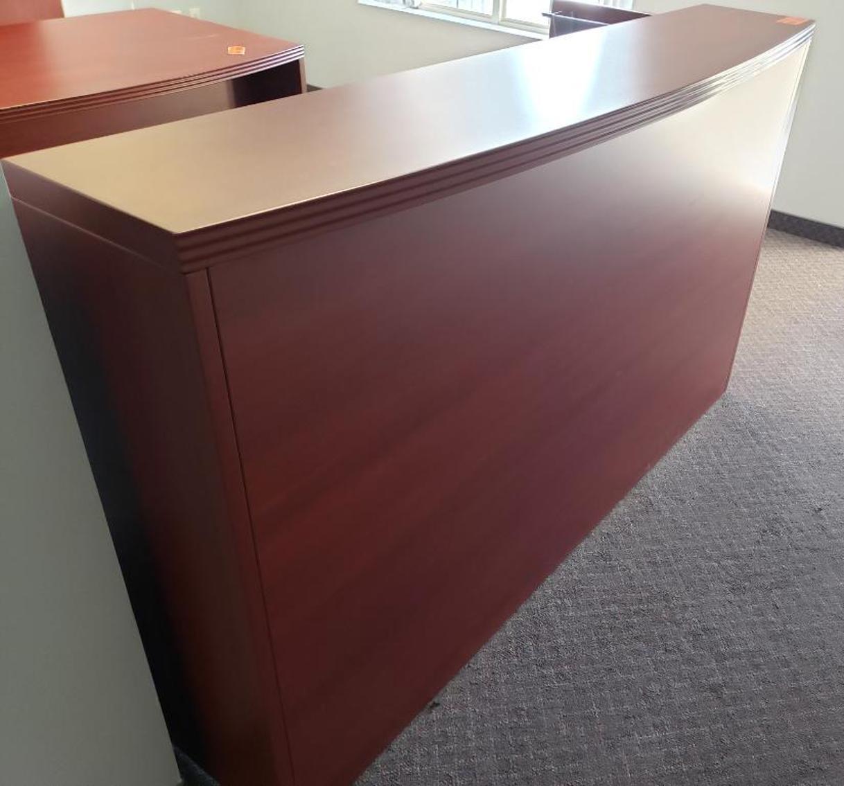 Office Furniture: Reception Counter
