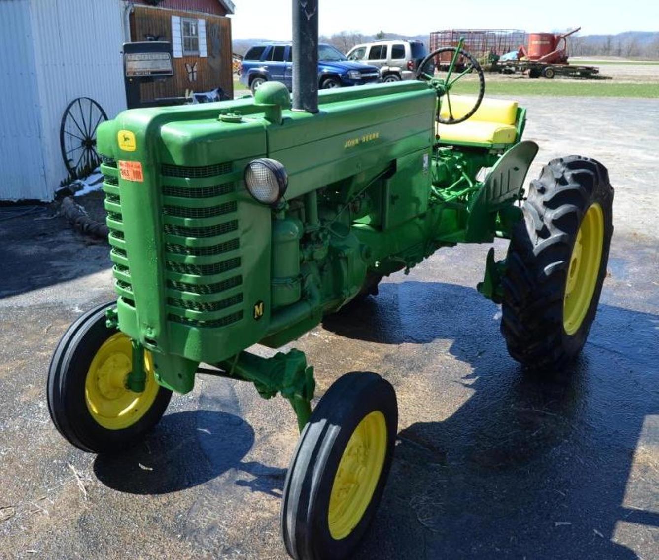 Dennis & Beverly Weiss Auction: John Deere Tractors, Machinery, Dairy Equipment, Lawn & Garden and More