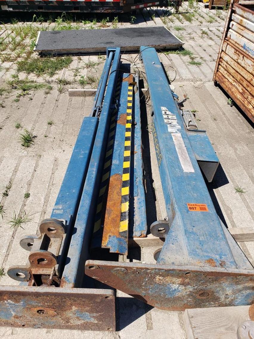 Trailers, Attachments, Auto Lifts, Ladders & Shop Equipment