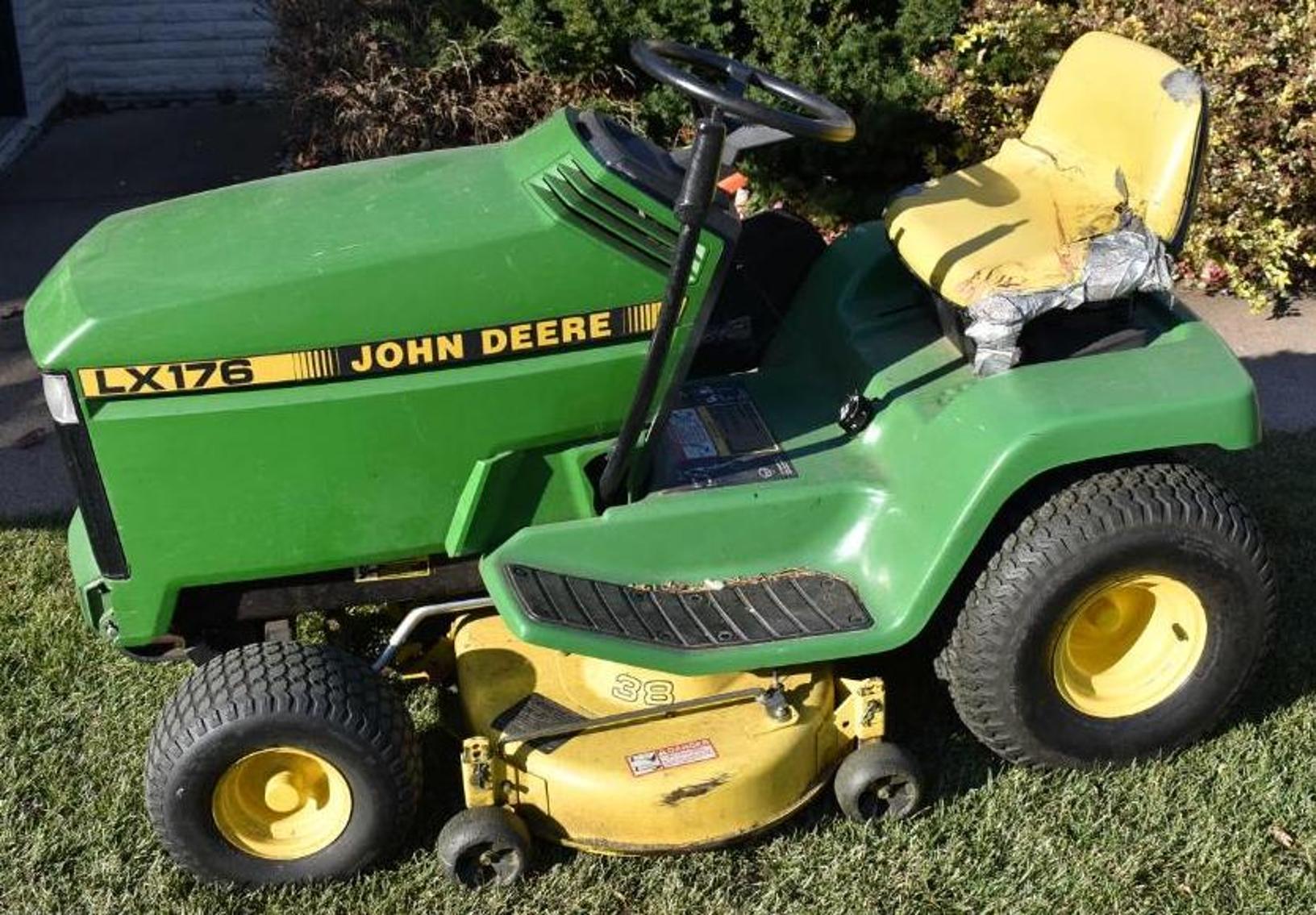 John Deere Riding Lawnmower, John Deere Snow Blower, Lawn and Garden, Appliances, Household and More