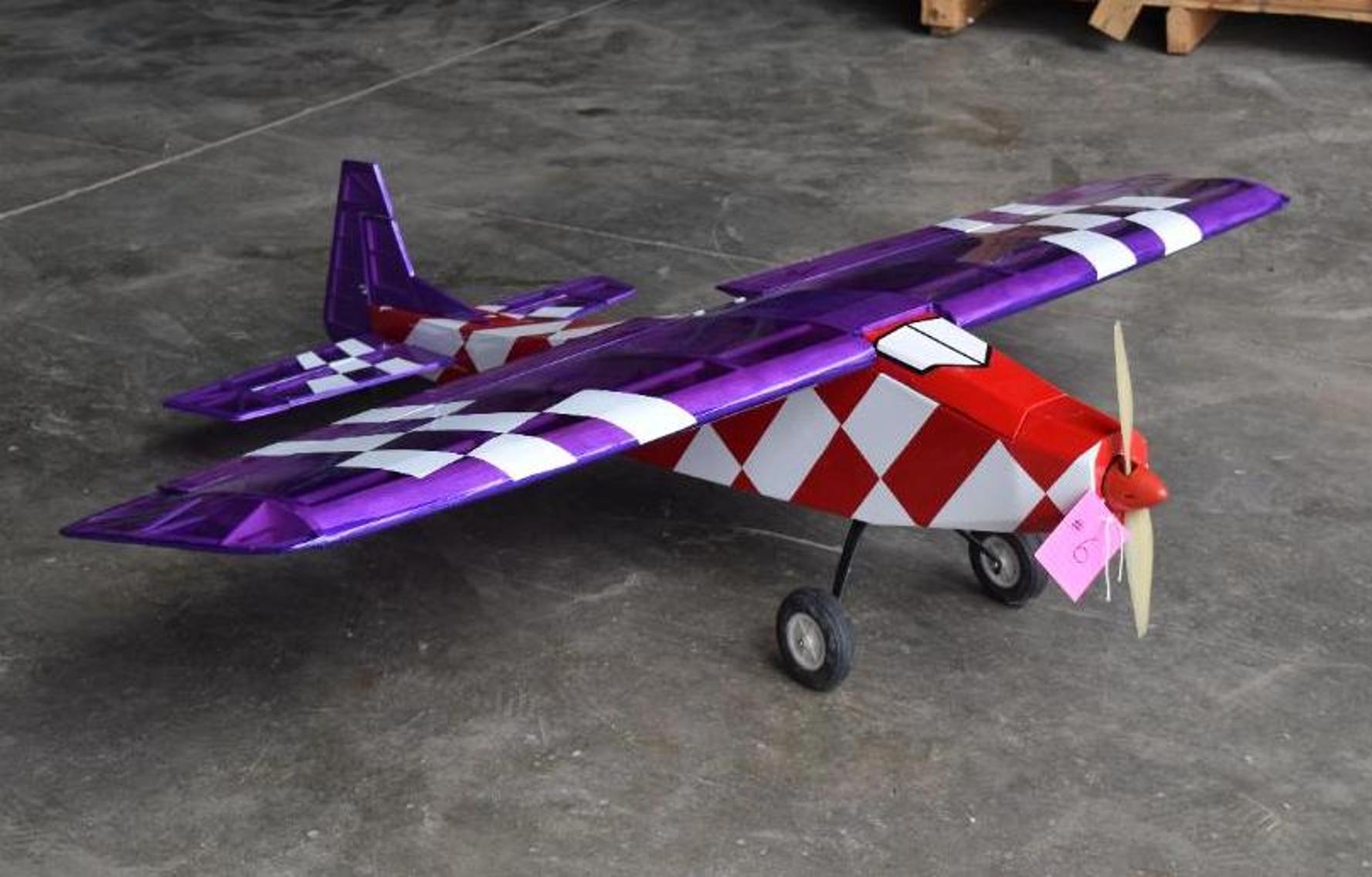 (9) RC Airplanes