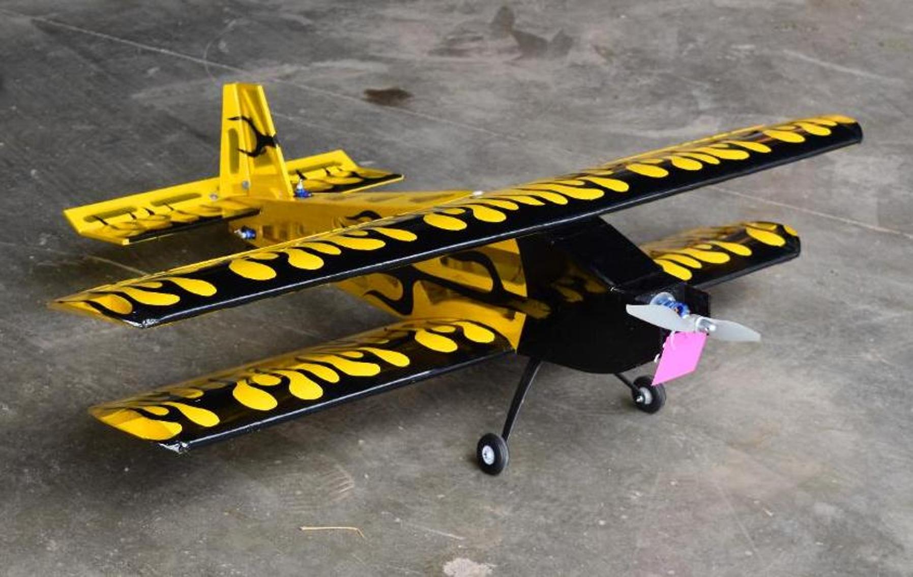 (9) RC Airplanes