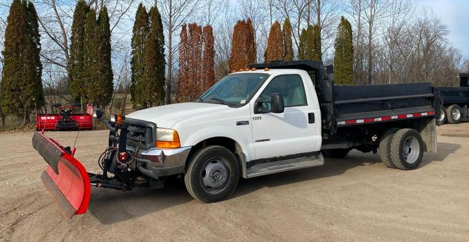 1999 Ford F-450 XL Dump Truck With Plow