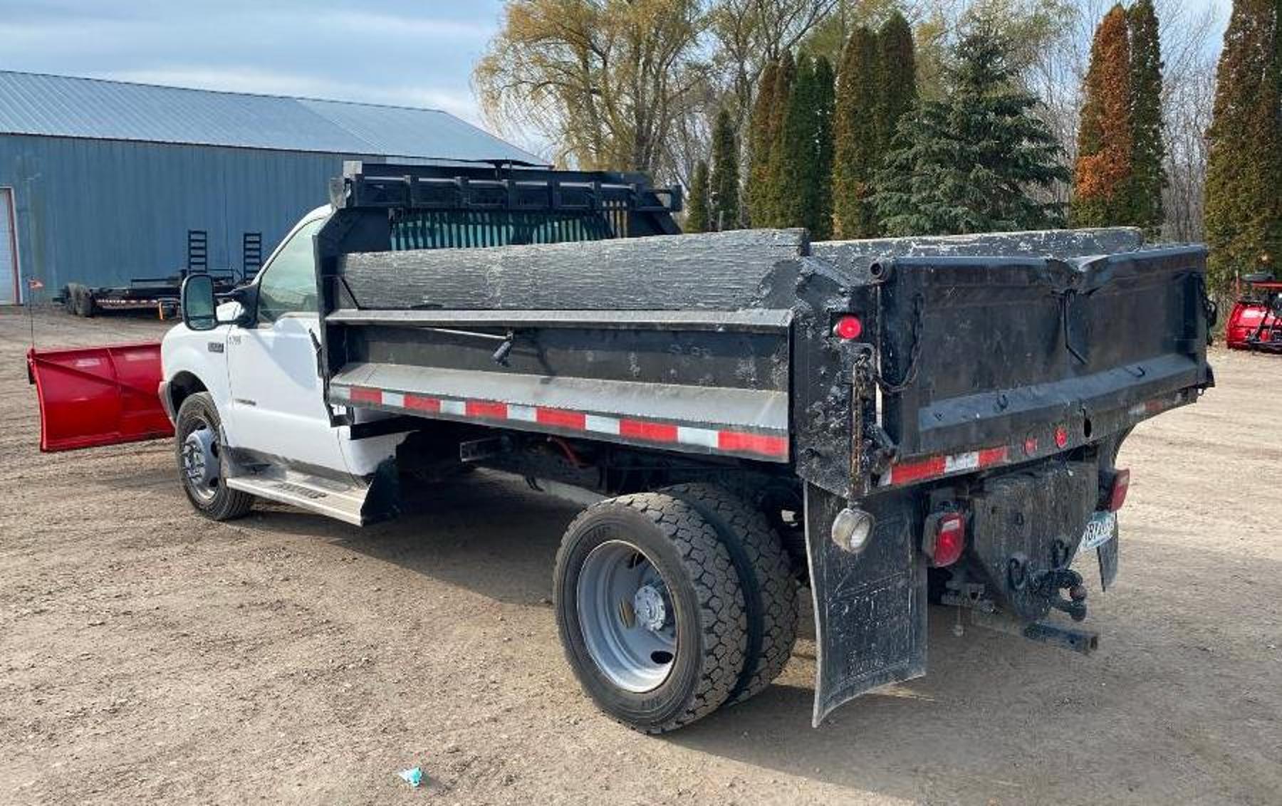 1999 Ford F-450 XL Dump Truck With Plow