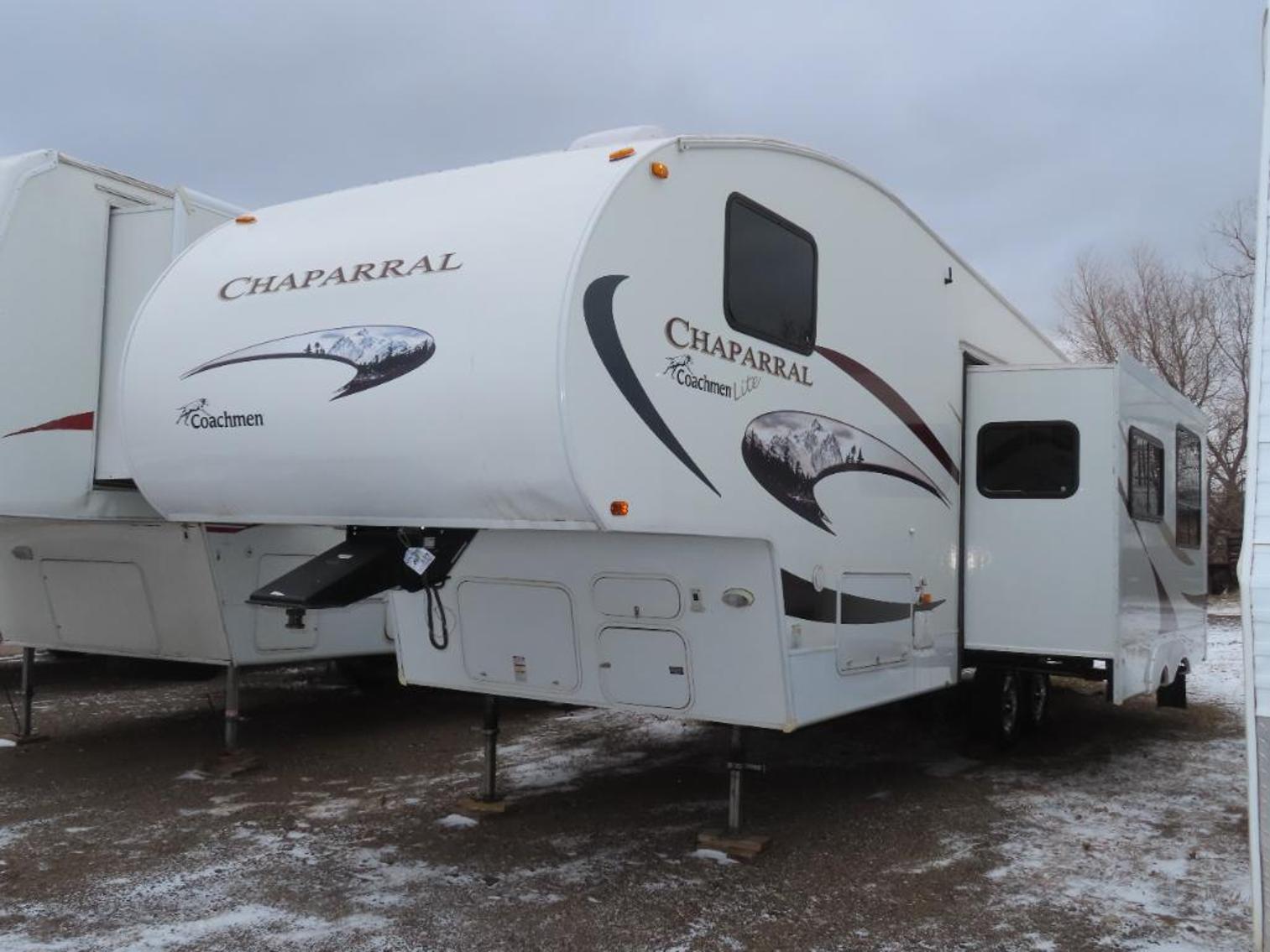30 Units: (8) 5th Wheels and (22) Travel Trailers