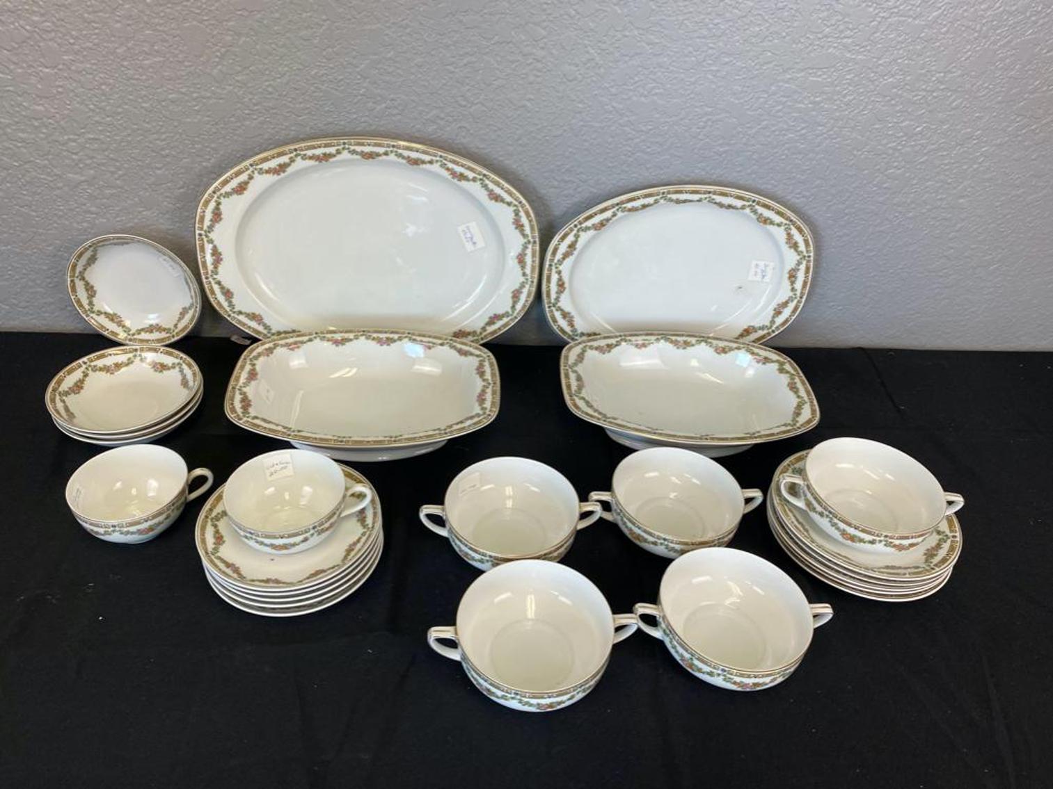 Auction Has Been Extended: Czech Glass-Ware Collections & Tupperware Sets