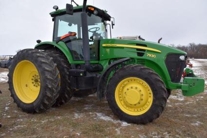 2011-john-deere-7930-mfwd-tractor-2505-actual