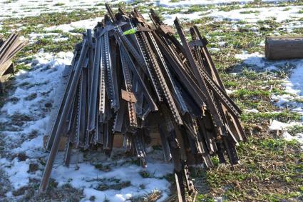 large-assortment-of-fence-posts