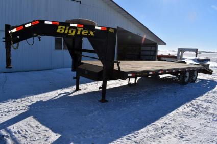 2013-big-tex-20x8-gooseneck-trailer-5-dove-tail-tandem-axle-ramps-15000gvw-16-tires