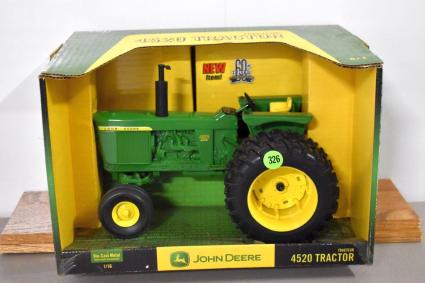 ertl-john-deere-4520-tractor-with-box-1-16
