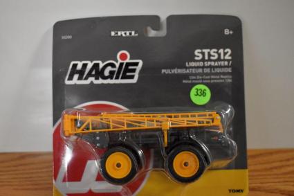 ertl-hagie-sts12-sprayer-on-card-1-64