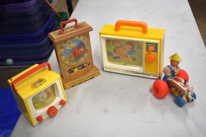vintage-fisher-price-childrens-toys