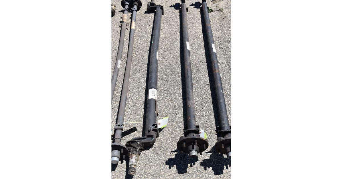 7000 axle with 4 inch drop, no hubs or brakes - Maring Auction Co. 4 Inch Drop Axle With Brakes