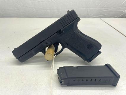 glock-19-pistol-9x19mm-2-10-round-magazines-sn-beg595-with-soft-case