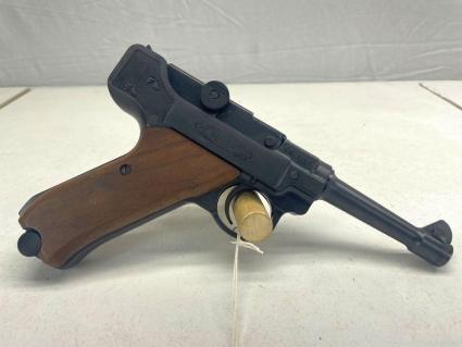 stoeger-arms-co-luger-semi-auto-pistol-22cal-lr-one-magazine-sn-21652