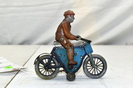 1930s-tin-windup-man-on-motorcycle-works-good-5