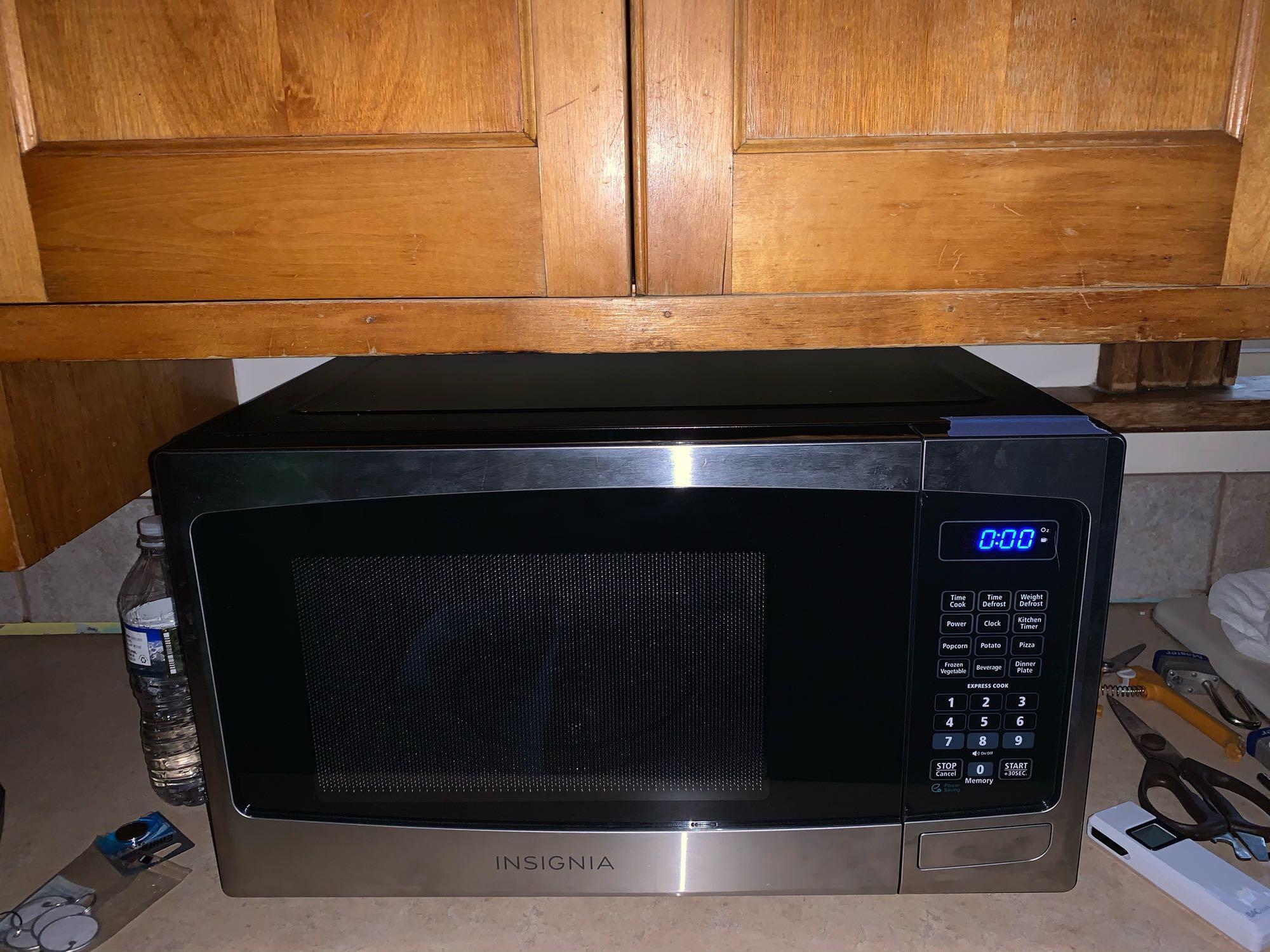 Insignia Microwave Oven Model NS-MW09SS8. Sta, WHITEFORD Part 1  Contractors, Tools, Audi, Harley Davidson, Honda 919, Leather Furniture, 3D  LED TV, Snowblower,Tools