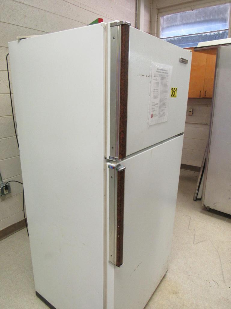 white-westinghouse-refrigerator