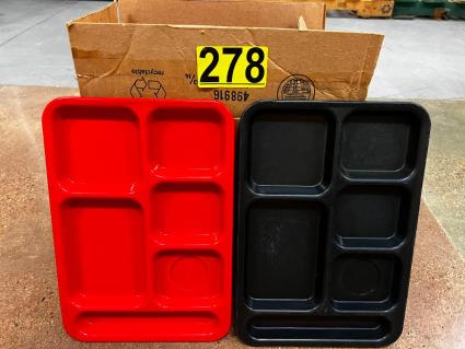 plastic-divided-lunch-trays-over-300-trays