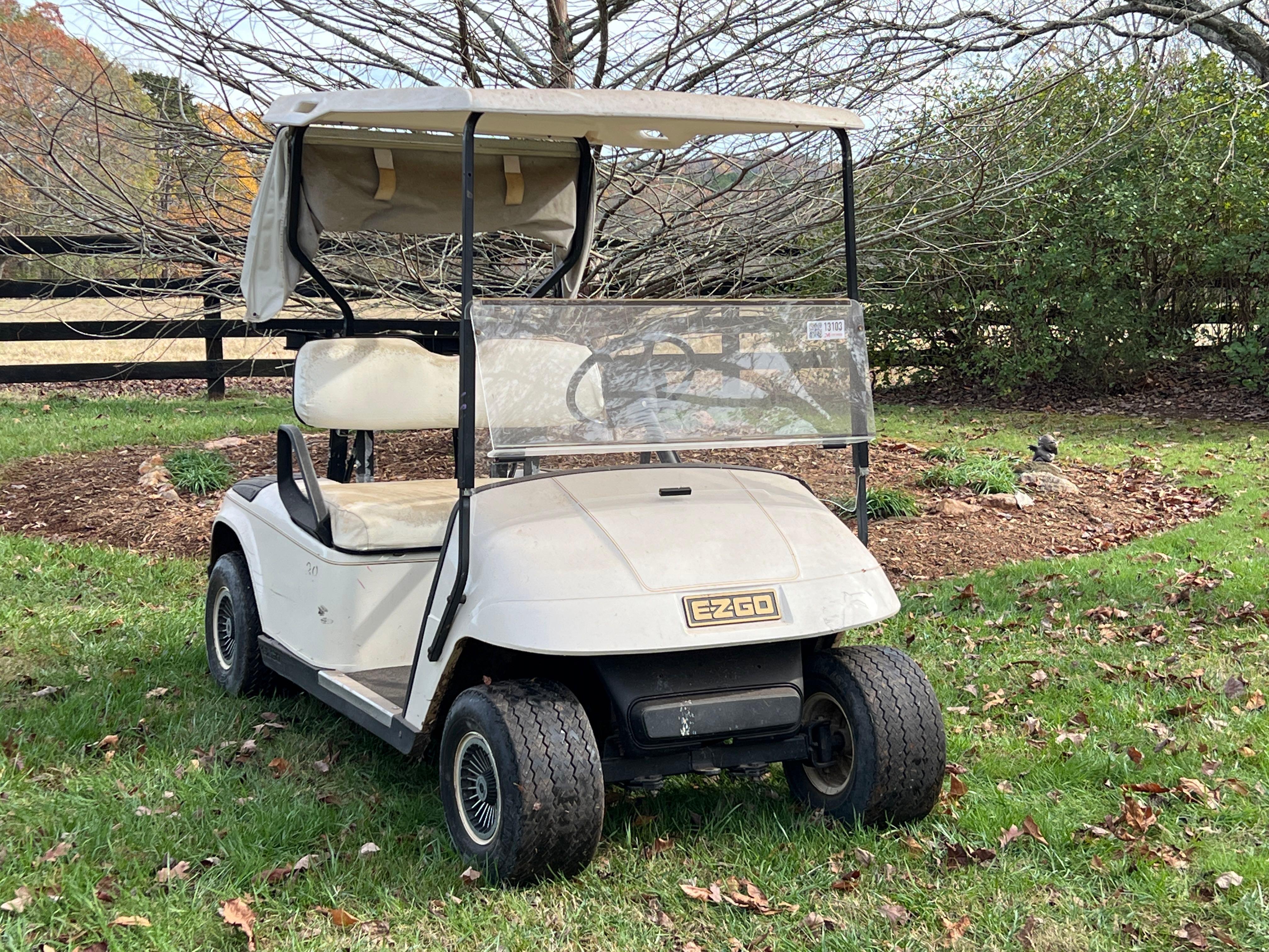 EZ-GO ELECTRIC GOLD CART 2-SEATER WINDSHIELD CHARGER