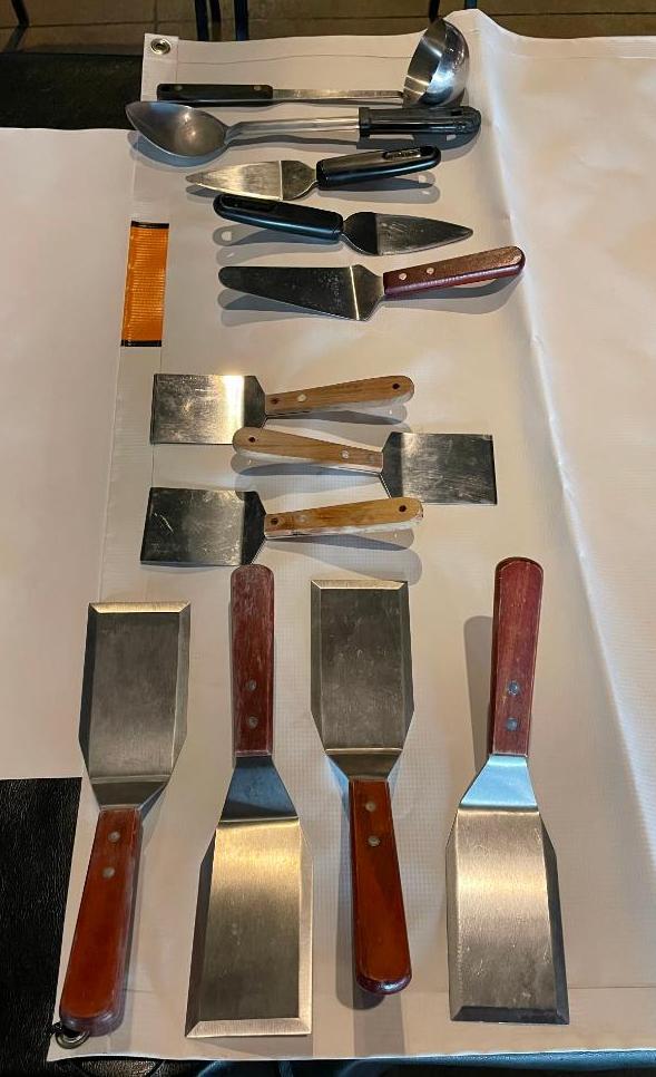 group-of-spatulas