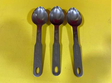 lot-of-3-vollrath-hd-stainless-steel-1-8-cup-measuring-spoons-no-47055